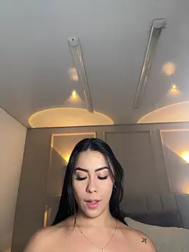 Snapshot of Miss_blue69 chatting on February 2025 04:48:02 AM Miss blue69 online show from February 2025 04:48:02 AM