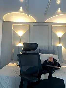 Snapshot of Miss_blue69 chatting on September 2025 07:08:01 PM Miss blue69 online show from September 2025 07:08:01 PM