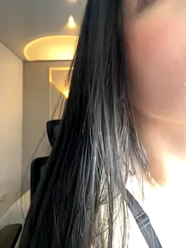 Snapshot of Miss_blue69 chatting on October 2025 01:35:01 AM Miss blue69 online show from October 2025 01:35:01 AM