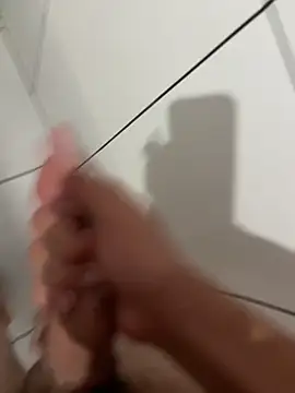 aleatorio995 online show from December 2025 11:00:01 PM