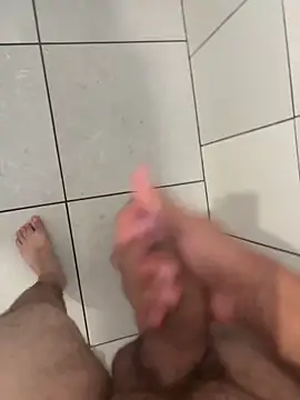 aleatorio995 online show from December 2025 09:00:02 PM