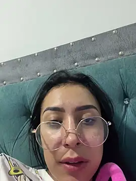 Snapshot of _alabina_ chatting on January 2025 12:26:02 AM alabina online show from January 2025 12:26:02 AM