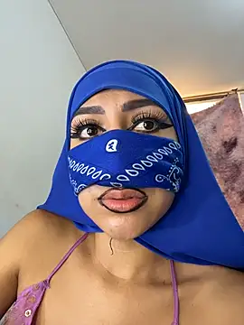 Snapshot of _alabina_ chatting on October 2025 05:25:01 PM alabina online show from October 2025 05:25:01 PM