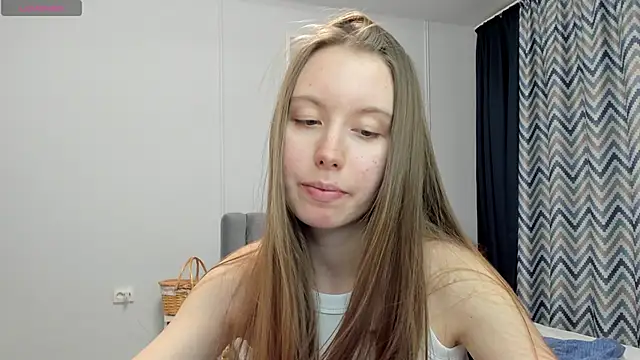 Snapshot of Peggy_Beauty chatting on December 2024 06:02:02 AM Peggy Beauty online show from December 2024 06:02:02 AM