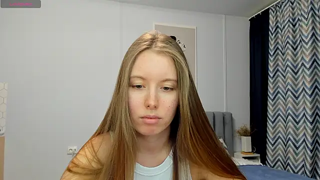 Snapshot of Peggy_Beauty chatting on January 2025 05:05:01 PM Peggy Beauty online show from January 2025 05:05:01 PM