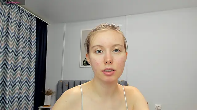 Snapshot of Peggy_Beauty chatting on January 2025 03:58:02 AM Peggy Beauty online show from January 2025 03:58:02 AM