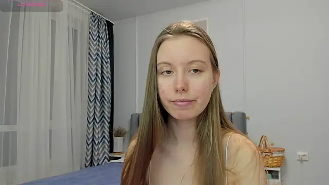 Snapshot of Peggy_Beauty chatting on February 2025 09:06:01 PM Peggy Beauty online show from February 2025 09:06:01 PM