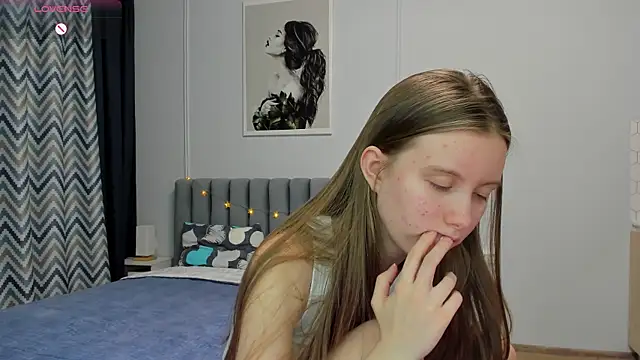 Snapshot of Peggy_Beauty chatting on February 2025 09:37:02 PM Peggy Beauty online show from February 2025 09:37:02 PM