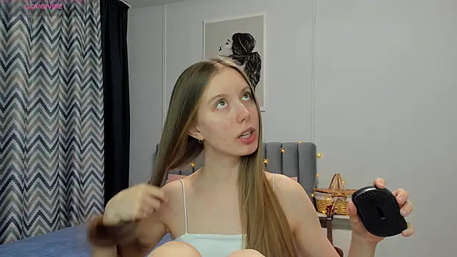 Snapshot of Peggy_Beauty chatting on March 2025 05:15:02 PM Peggy Beauty online show from March 2025 05:15:02 PM