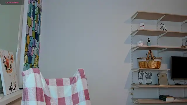 Snapshot of Peggy_Beauty chatting on November 2025 01:27:02 AM Peggy Beauty online show from November 2025 01:27:02 AM