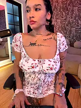 Snapshot of HannahW_ chatting on September 2025 07:25:02 PM HannahW online show from September 2025 07:25:02 PM