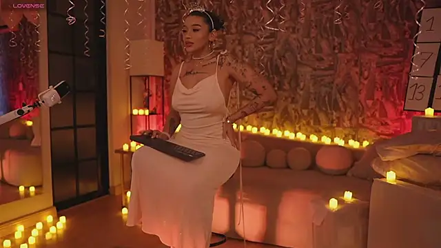 Snapshot of HannahW_ chatting on October 2025 10:08:02 PM HannahW online show from October 2025 10:08:02 PM