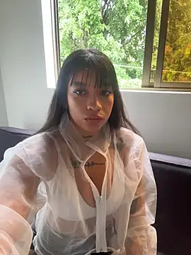 Snapshot of HannahW_ chatting on February 2026 02:15:02 PM HannahW online show from February 2026 02:15:02 PM