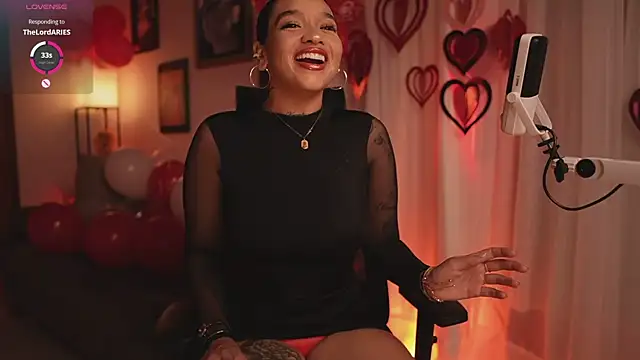 Snapshot of HannahW_ chatting on February 2026 10:06:01 PM HannahW online show from February 2026 10:06:01 PM