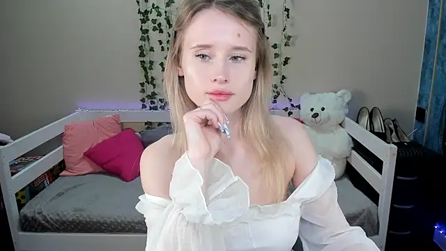  adel brooks  online show from October 2025 06:39:02 PM