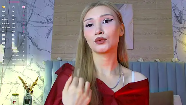 Snapshot of CarolReeves chatting on March 2025 05:55:02 AM CarolReeves online show from March 2025 05:55:02 AM