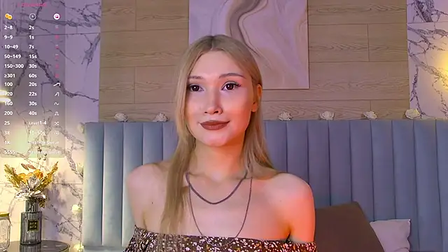 Snapshot of CarolReeves chatting on March 2025 08:58:02 AM CarolReeves online show from March 2025 08:58:02 AM