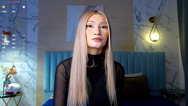 Snapshot of CarolReeves chatting on October 2025 05:49:02 AM CarolReeves online show from October 2025 05:49:02 AM