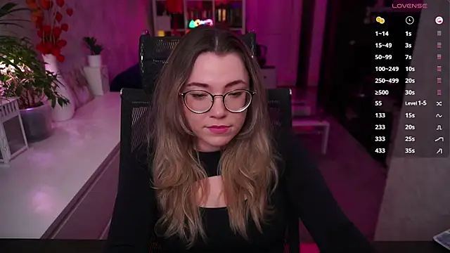 Snapshot of RemyCute chatting on February 2026 04:03:02 PM RemyCute online show from February 2026 04:03:02 PM