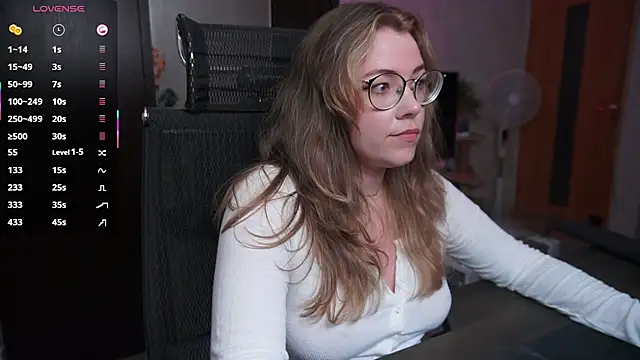 Snapshot of RemyCute chatting on July 2026 10:32:02 AM RemyCute online show from July 2026 10:32:02 AM