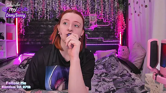 EmmyBunny online show from February 2025 03:32:02 PM