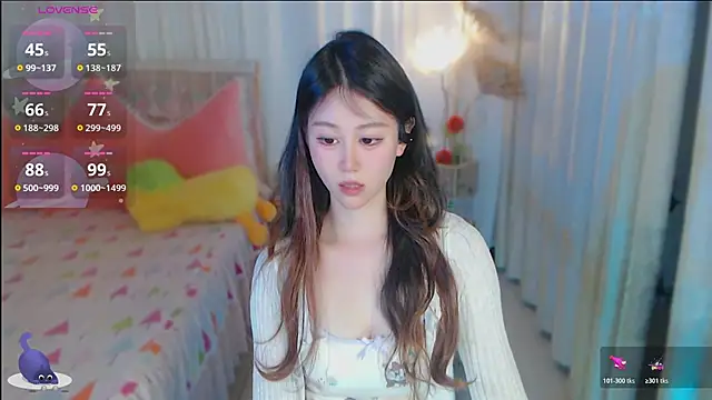 Aimee-520 online show from May 2026 06:44:01 AM