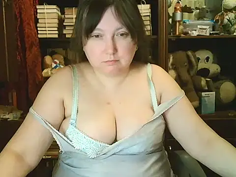 Snapshot of CarrieQPeach chatting on February 2026 05:51:02 PM CarrieQPeach online show from February 2026 05:51:02 PM