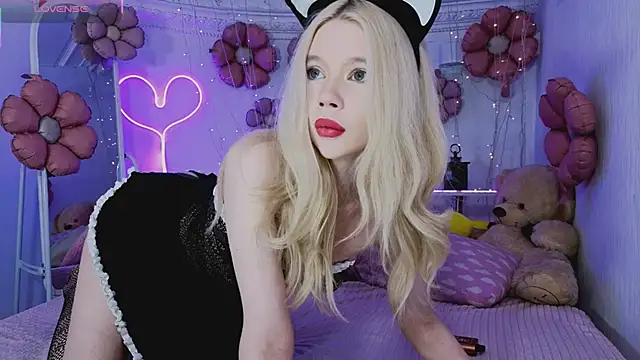 Snapshot of Lollita_Lewis chatting on April 2026 06:05:02 PM Lollita Lewis online show from April 2026 06:05:02 PM