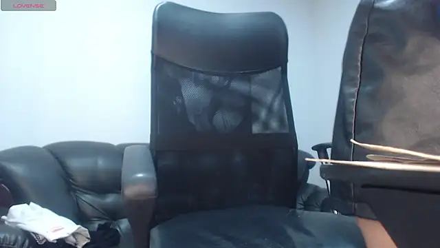 camilleDiaz16 online show from May 2026 08:17:01 PM