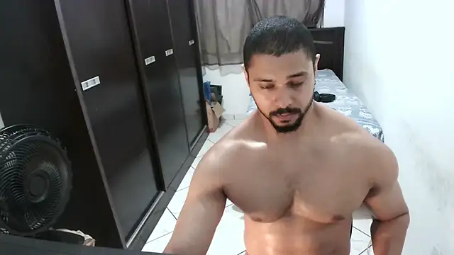 Snapshot of Brian_Aries chatting on February 2025 03:56:01 AM Brian Aries online show from February 2025 03:56:01 AM