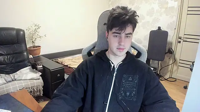 Knuckles17 online show from December 2025 11:08:02 AM