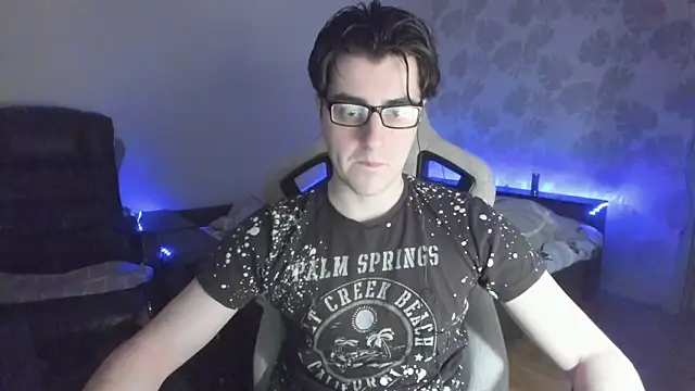 Knuckles17 online show from May 2026 08:50:02 PM