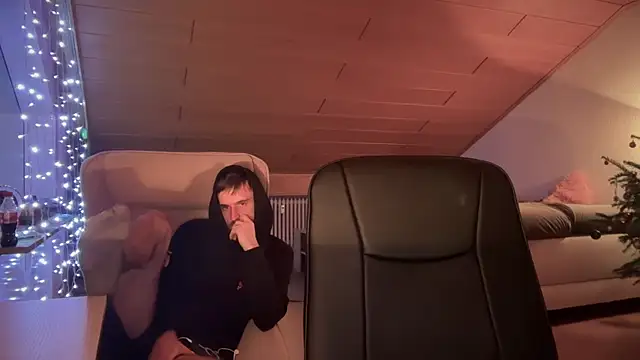 naked psy online show from January 2025 02:11:02 AM