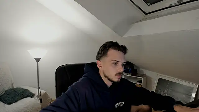 naked psy online show from September 2025 10:32:02 PM