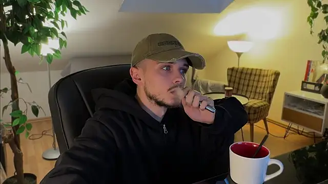 naked psy online show from November 2025 02:49:02 PM