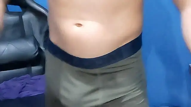 Snapshot of ElmaCannon chatting on February 2025 01:57:01 PM ElmaCannon online show from February 2025 01:57:01 PM