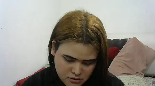 Snapshot of antonellasex1998 chatting on December 2024 05:03:01 AM antonellasex1998 online show from December 2024 05:03:01 AM