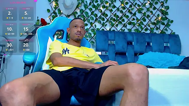 black latin23cm online show from December 2024 09:04:02 PM