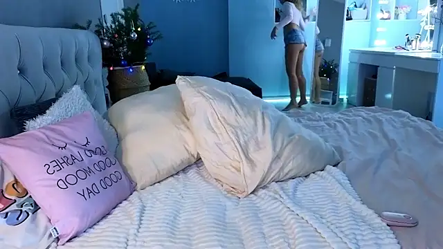 Snapshot of MissSiona chatting on December 2024 06:10:02 AM MissSiona online show from December 2024 06:10:02 AM