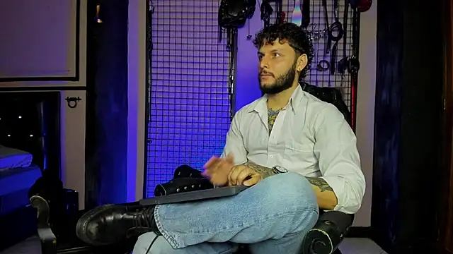 Twisted Fantasy online show from March 2026 04:06:01 AM