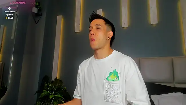 Snapshot of alexgiraldo_ chatting on February 2025 11:21:02 AM alexgiraldo online show from February 2025 11:21:02 AM