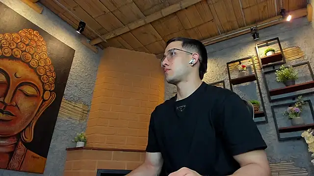 Snapshot of alexgiraldo_ chatting on February 2025 11:22:01 AM alexgiraldo online show from February 2025 11:22:01 AM