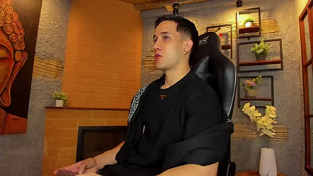 Snapshot of alexgiraldo_ chatting on March 2025 11:25:02 AM alexgiraldo online show from March 2025 11:25:02 AM