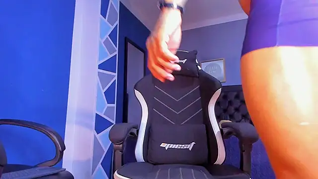 Snapshot of alex_oficial chatting on November 2025 04:35:01 AM alex oficial online show from November 2025 04:35:01 AM