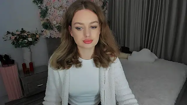 MiracleCurly online show from October 2025 07:22:01 PM