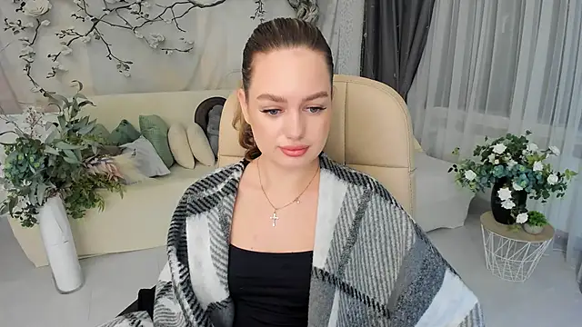 MiracleCurly online show from October 2025 06:06:01 PM