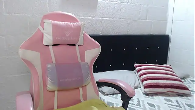 jade04 roberts online show from February 2026 10:35:01 AM