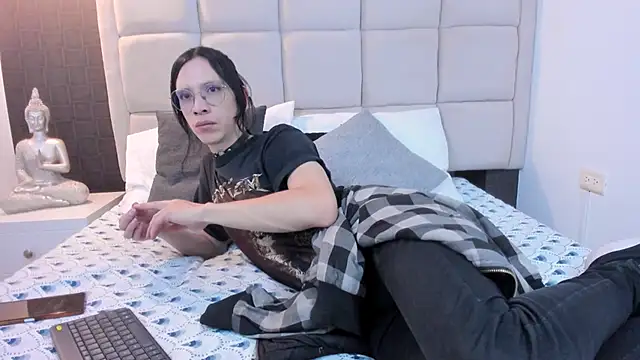 Hecatee 77 online show from March 2025 07:36:01 PM