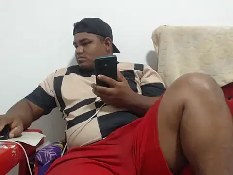 PONSE LATINO online show from October 2025 04:40:02 PM