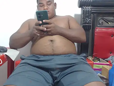 PONSE LATINO online show from October 2025 05:31:02 PM